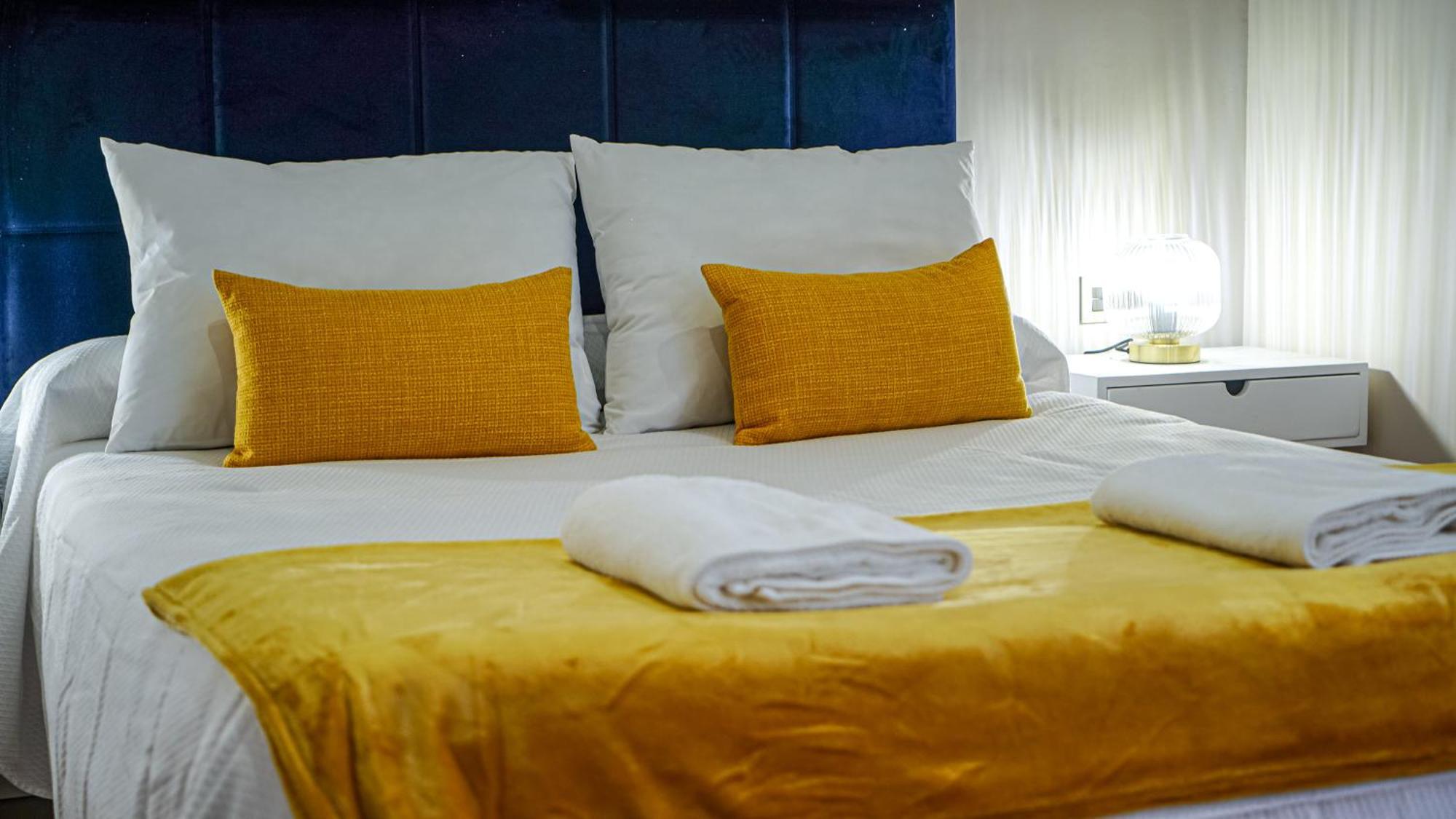 Apartamentos Puente Romano Suites Mérida Buitenkant foto