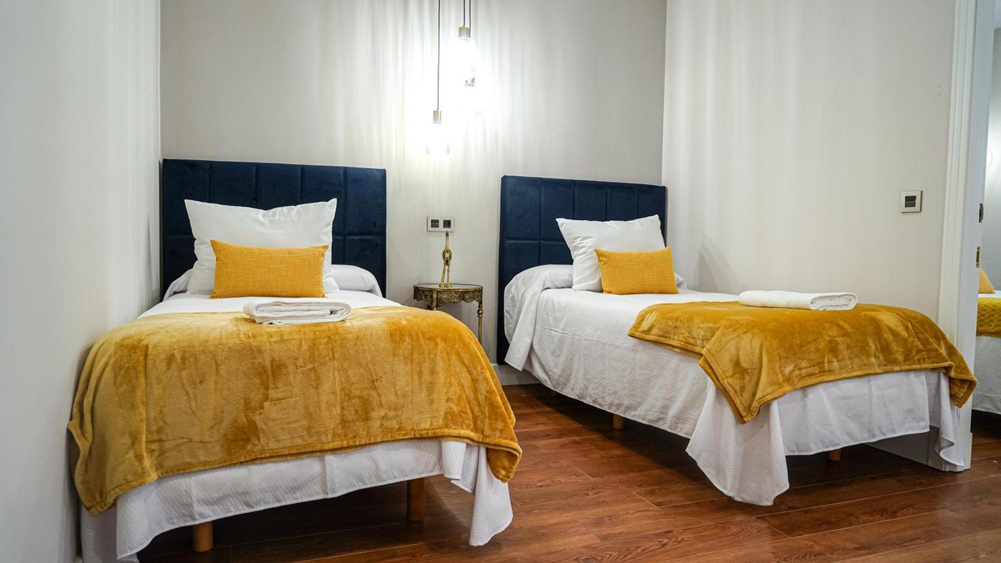 Apartamentos Puente Romano Suites Mérida Buitenkant foto