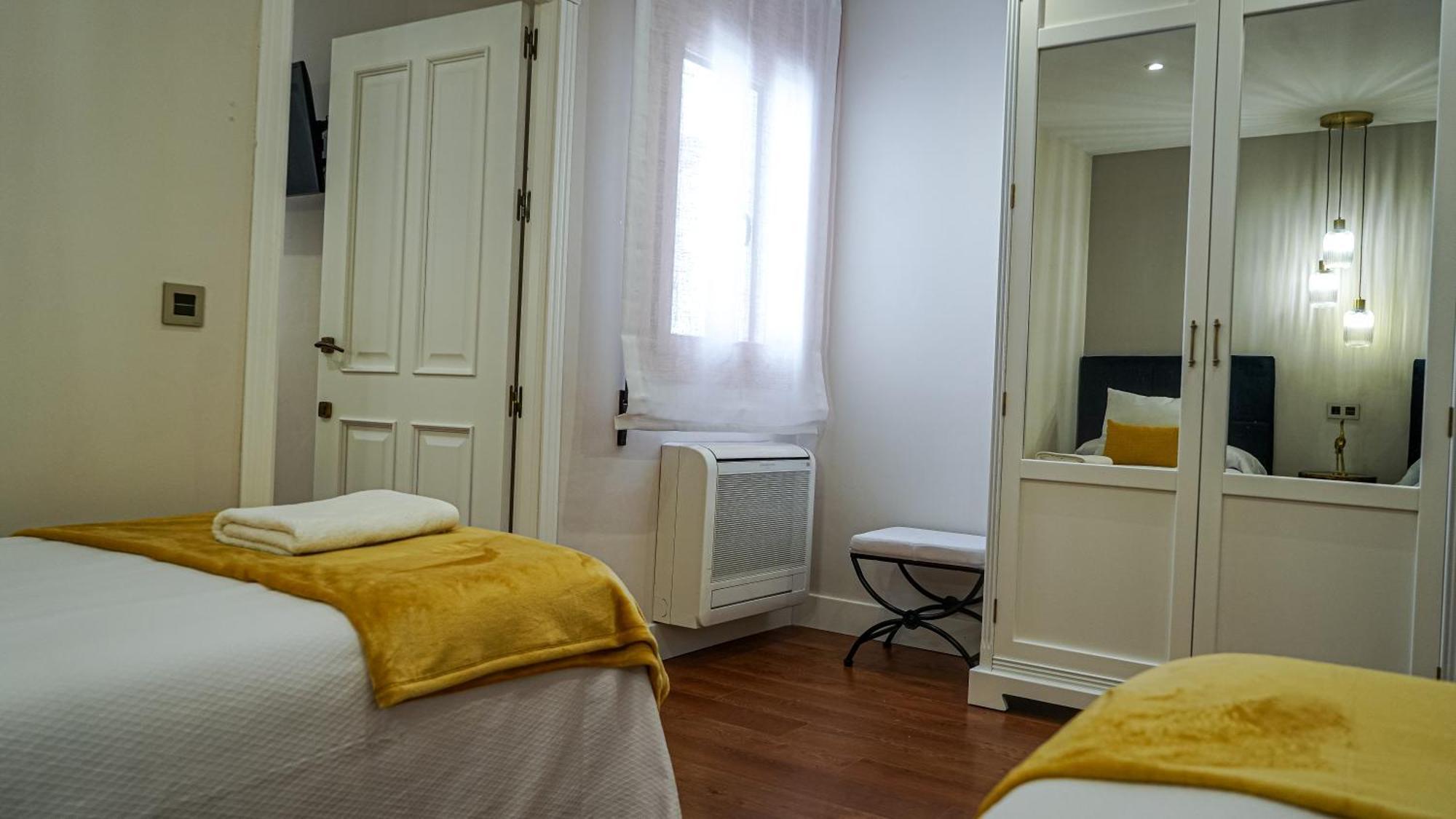 Apartamentos Puente Romano Suites Mérida Buitenkant foto