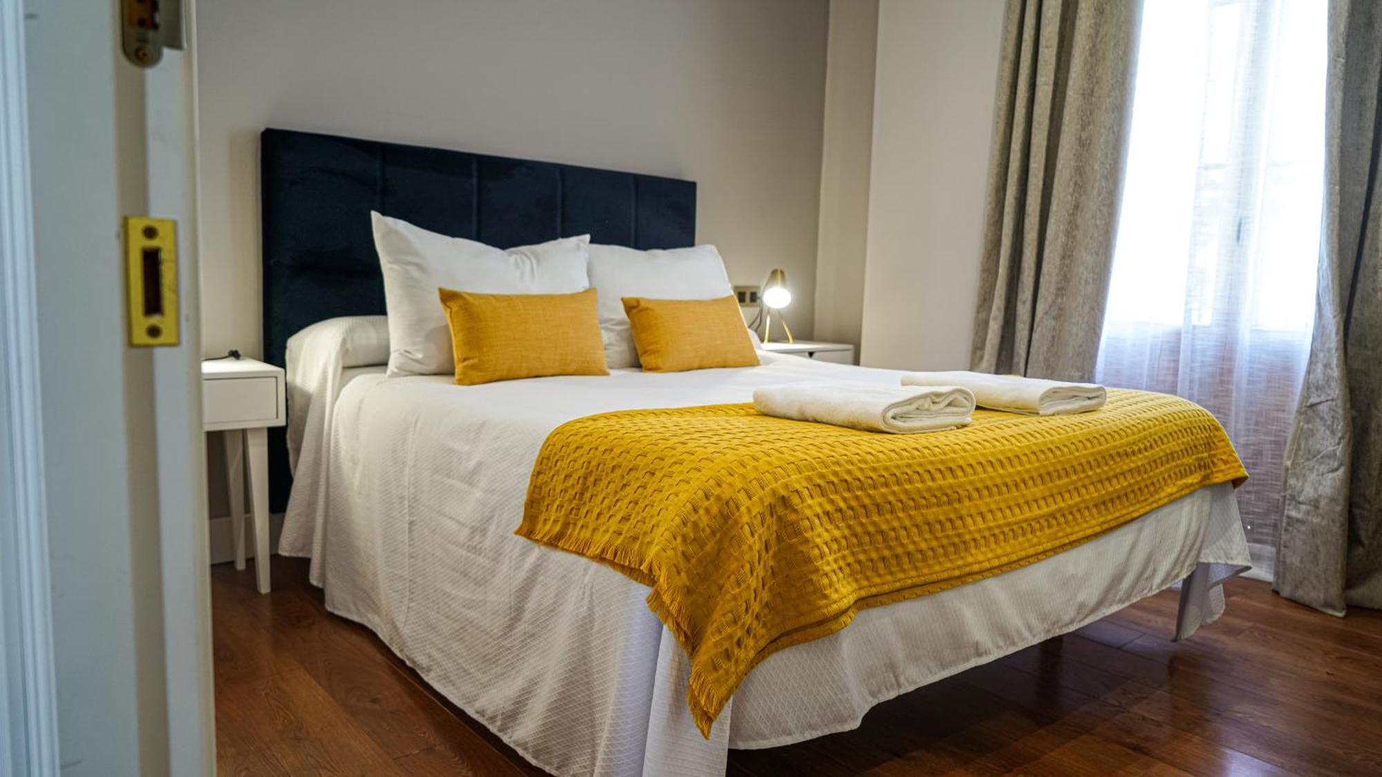 Apartamentos Puente Romano Suites Mérida Buitenkant foto