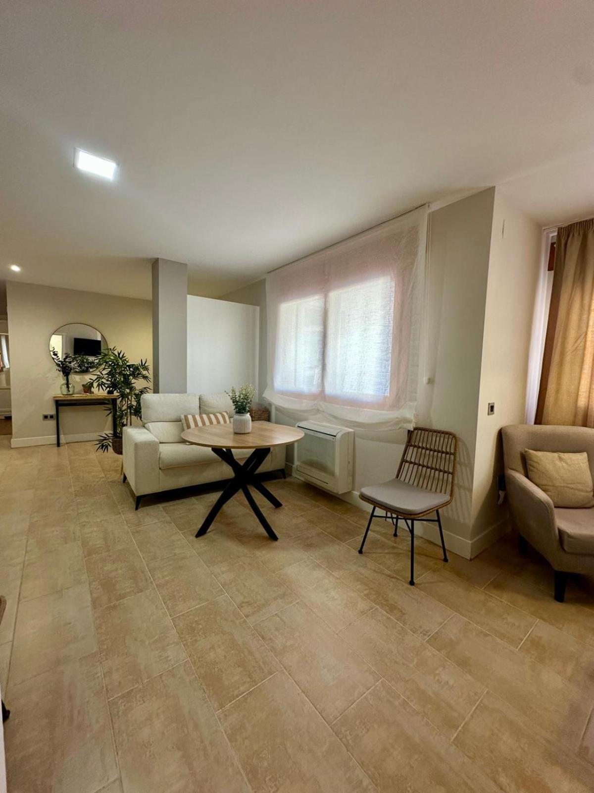 Apartamentos Puente Romano Suites Mérida Buitenkant foto